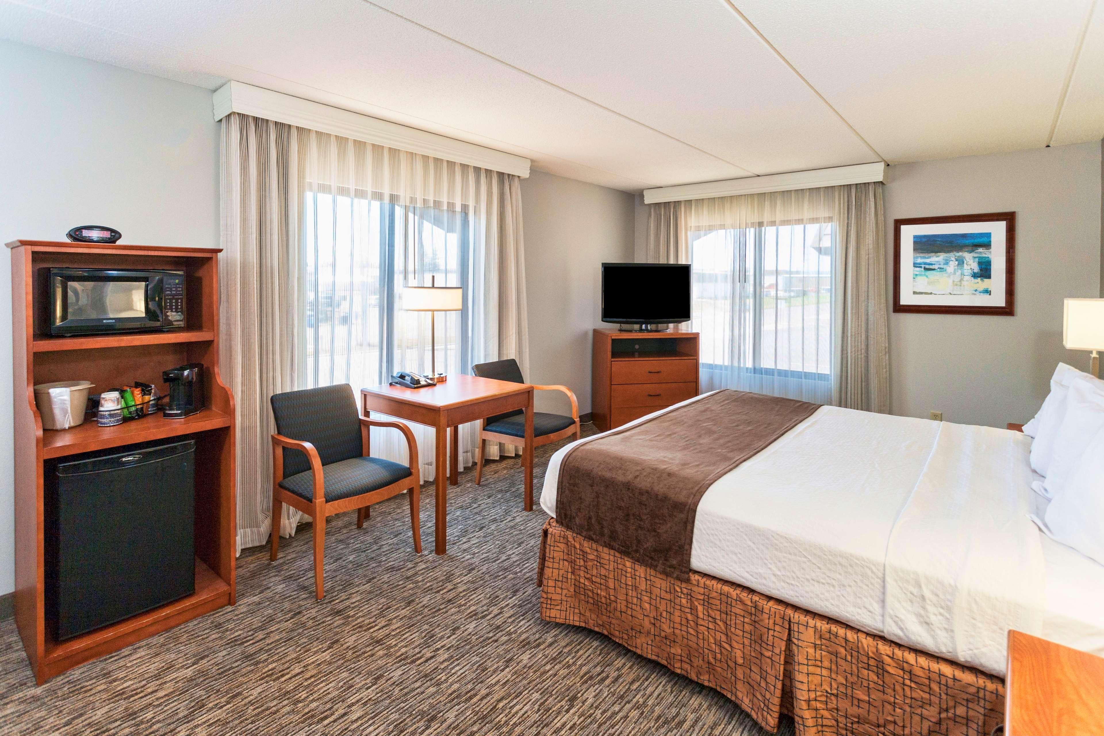 Western Bridgeview Hotel 3*