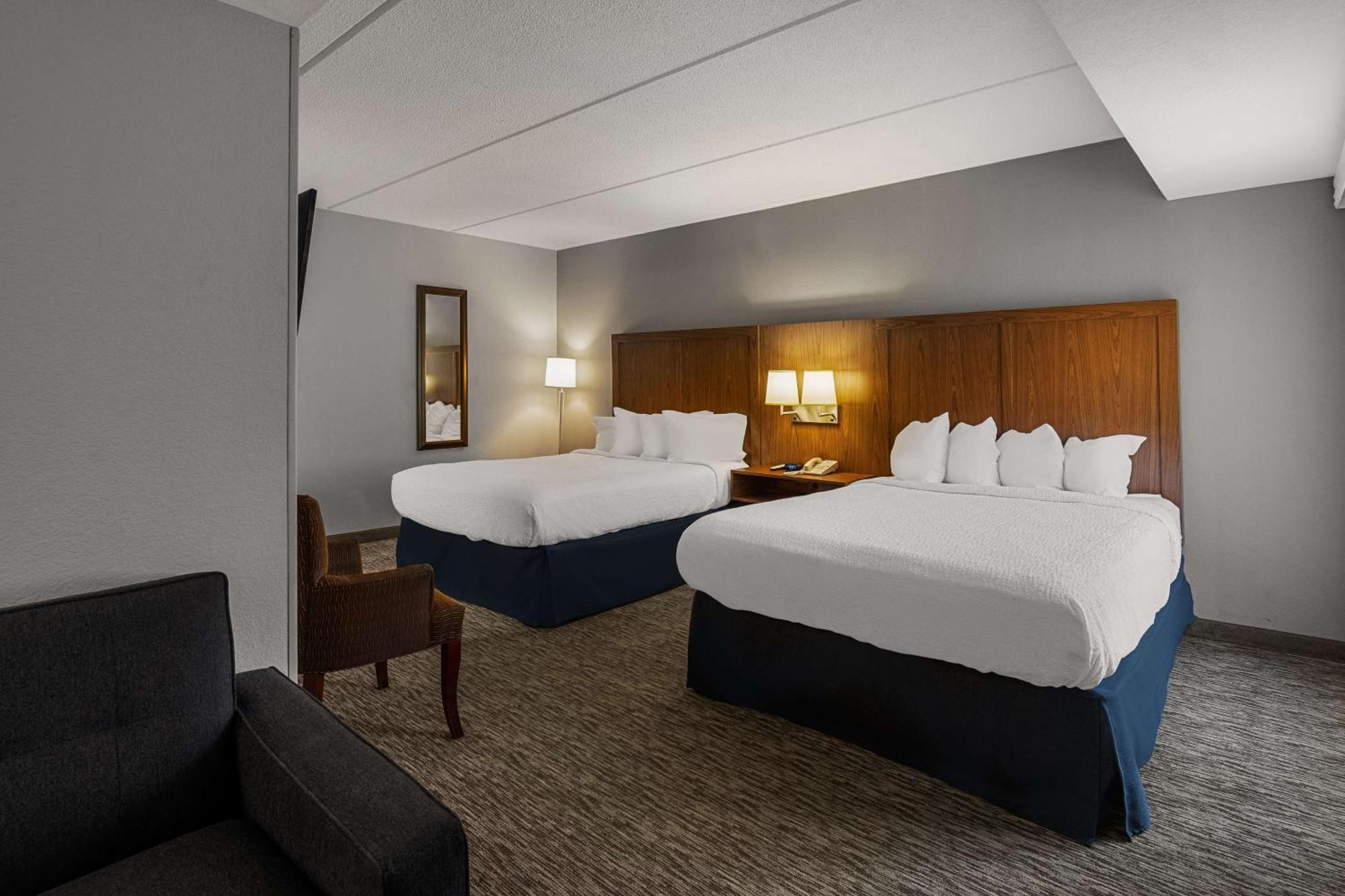 Best Western Bridgeview Hotel 3*